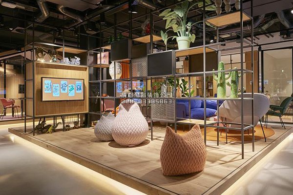 開(kāi)放式、封閉式辦公室裝修各有什么優(yōu)缺點(diǎn)？